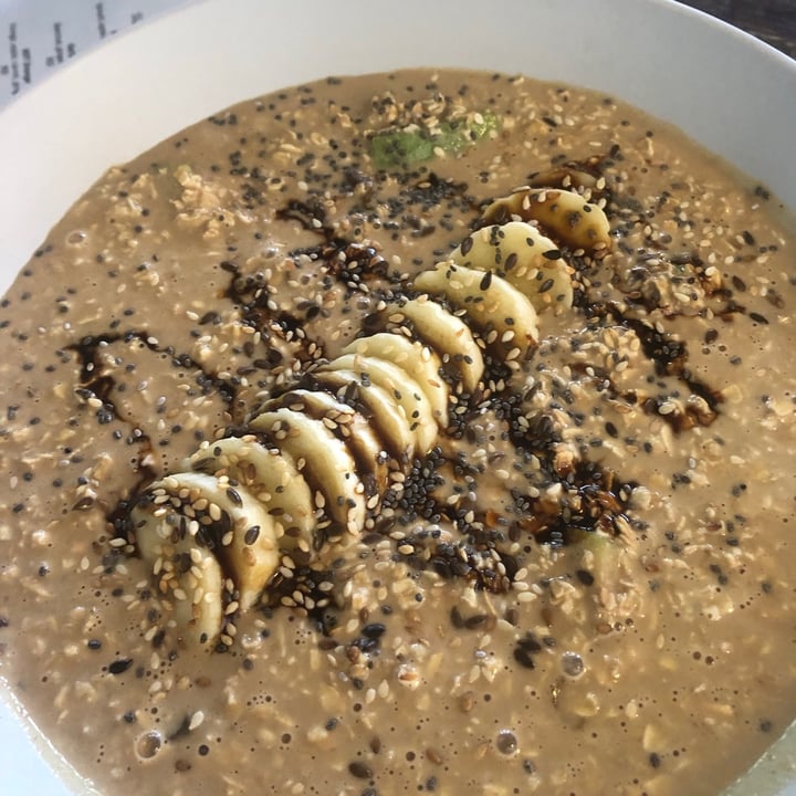 photo of Chardonnay Deli Oats Bowl shared by @veggieanimal on  21 Aug 2021 - review