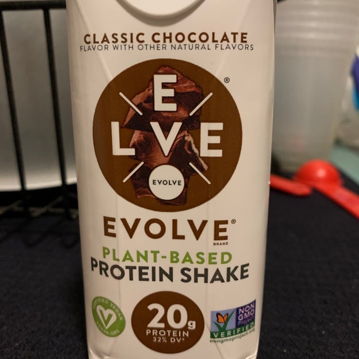 photo of Evolve Evolve Plant-Based Protein Shake Chocolate shared by @jcaouettejr on  28 Jan 2021 - review