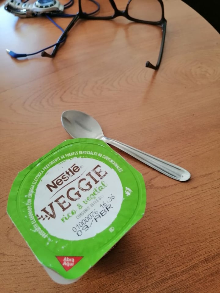 photo of Nestlé  Alimento de Coco Veggie Natural Endulzado shared by @rosieie on  09 Mar 2020 - review