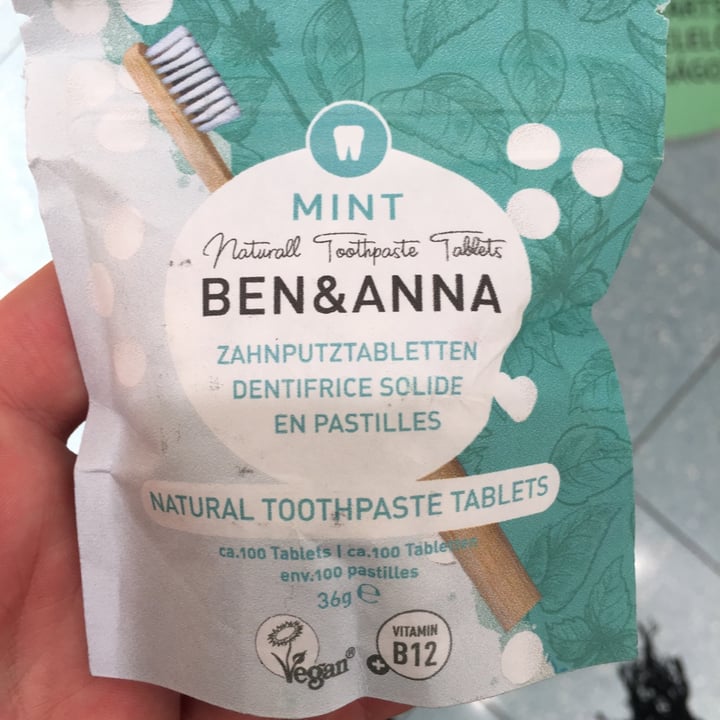 photo of Ben & Anna Mint Natural toothpaste tablets shared by @occhiverdinelmirino on  13 Apr 2022 - review