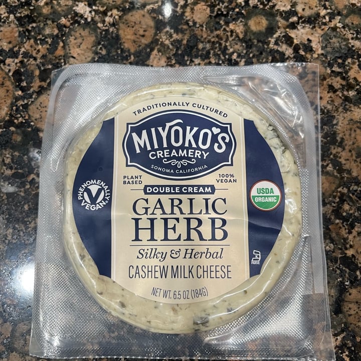 photo of Miyoko's Creamery Black Ash Vegan Cheese Wheel shared by @crica on  16 Aug 2022 - review