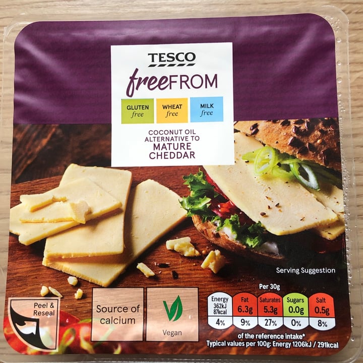 photo of Tesco Free From Coconut Oil Alternative to Mature Cheddar shared by @berry-vegan on  29 Apr 2020 - review