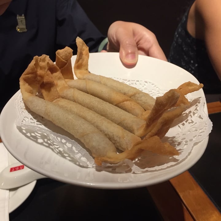 photo of Din Tai Fung Yam paste wrapped in crispy spring roll shared by @lisab on  22 Apr 2019 - review
