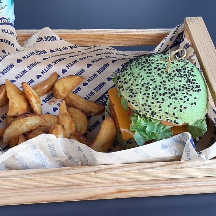 photo of Flower Burger Jungle Burger shared by @rross14 on  10 Jun 2021 - review