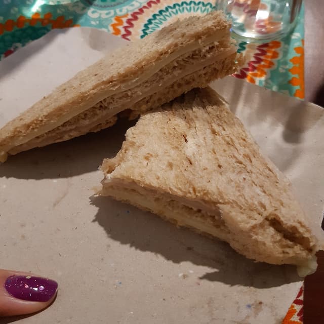 Photo du plat “Sandwich De Miga De Jamón Y Queso”