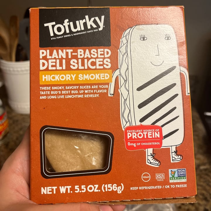 photo of Tofurky Plant Based Deli Slices Hickory  Smoked shared by @elenaguijarro on  16 Dec 2021 - review