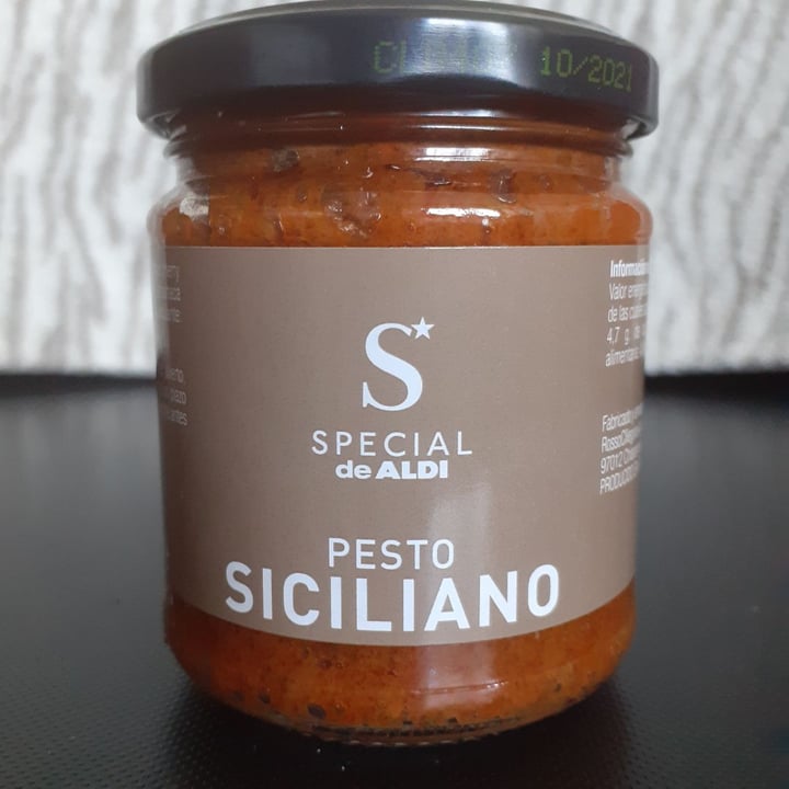 photo of ALDI Pesto Siciliano shared by @txibii on  14 Apr 2020 - review