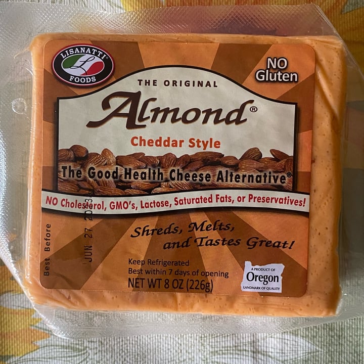 photo of Lisanatti Foods Almond cheddar shared by @sonsofseitan on  13 Dec 2022 - review