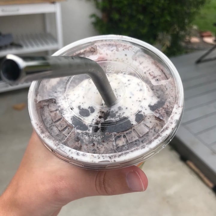photo of Plant Power Fast Food Old Fashioned Milk Shake - Cookies & Cream shared by @curvycarbivore on  14 Apr 2020 - review