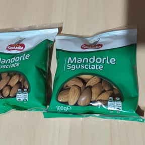 Mandorle sgusciate e pelate MISTER SIBAMBA 100g in dettaglio