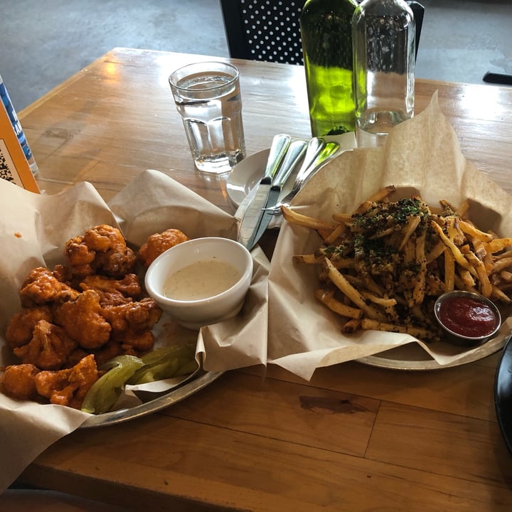 photo of Watercourse Foods Buffalo Cauliflower Wings shared by @savetheplantss on  18 Jul 2022 - review