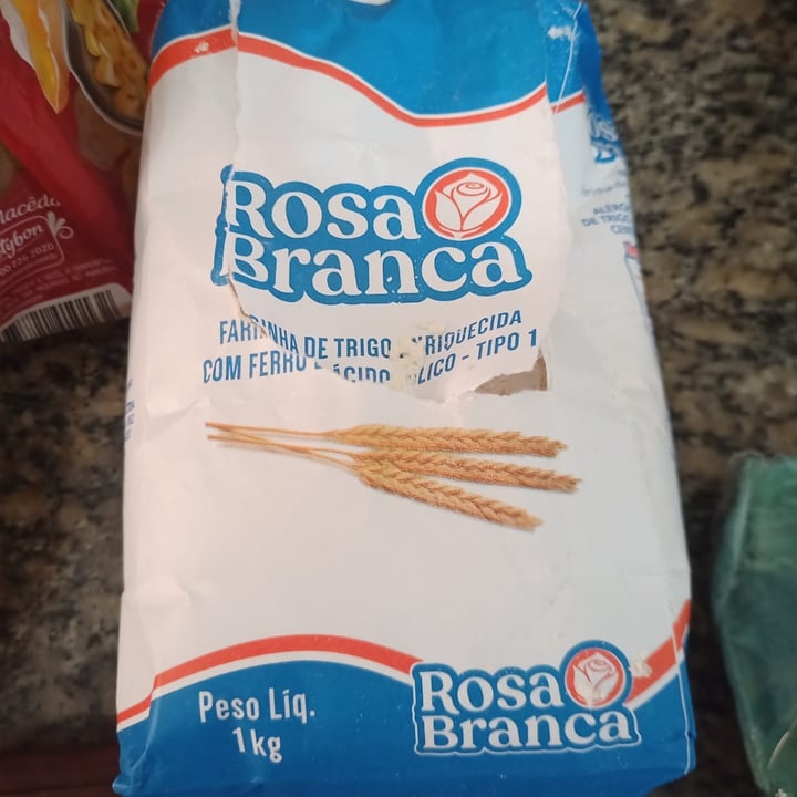 photo of Rosa branca Farinha de trigo shared by @sabrinanatalini on  22 Jan 2022 - review