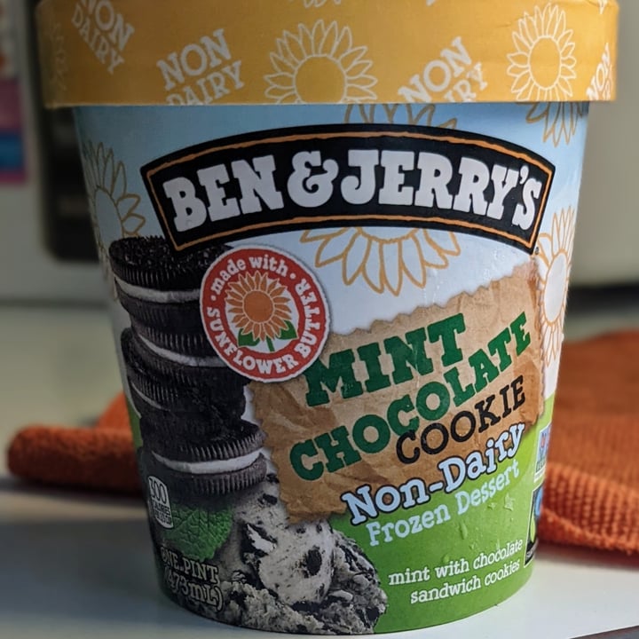 photo of Ben & Jerry's Mint Chocolate Cookie shared by @zthra on  02 Aug 2022 - review