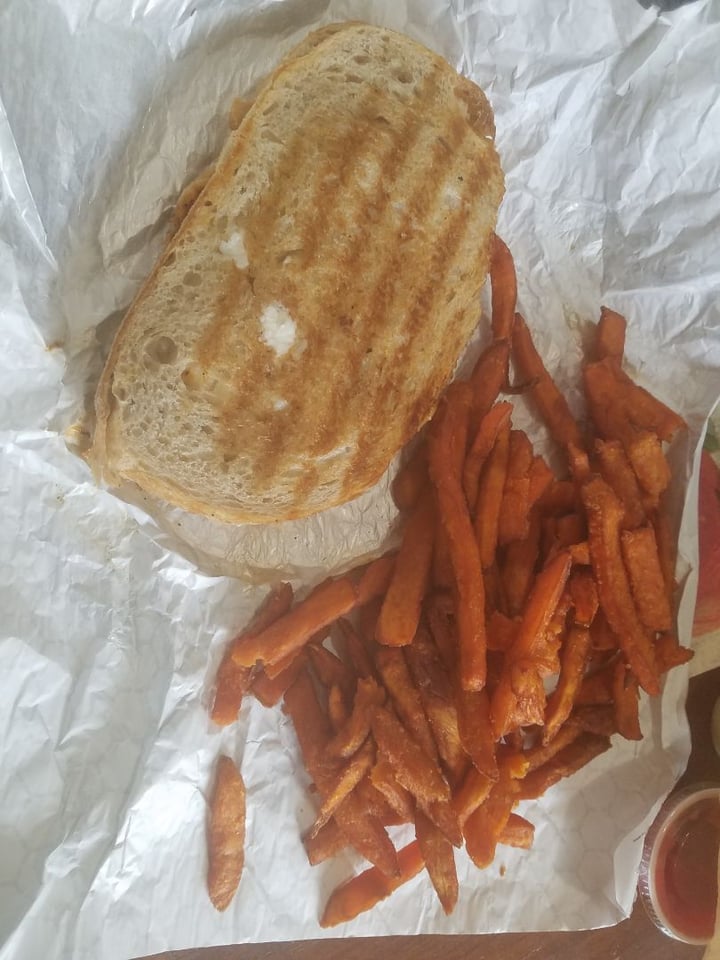 photo of Loving Hut BBQ Sandwich shared by @jmgcoolgal on  30 Jun 2019 - review