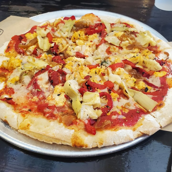 photo of Bambino's Urban Pizzeria Build-it Pizza With Vegan Cheese And Vegan Sausage shared by @emilypaulsen on  17 Jan 2021 - review