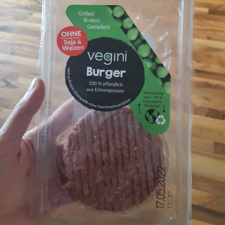 photo of Vegini Burger shared by @gooseberry on  29 May 2022 - review