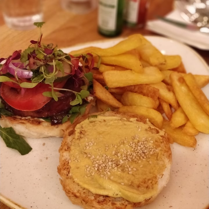 photo of Kaylee's Eatery Beyond Burger shared by @sharkyy on  27 Jun 2020 - review