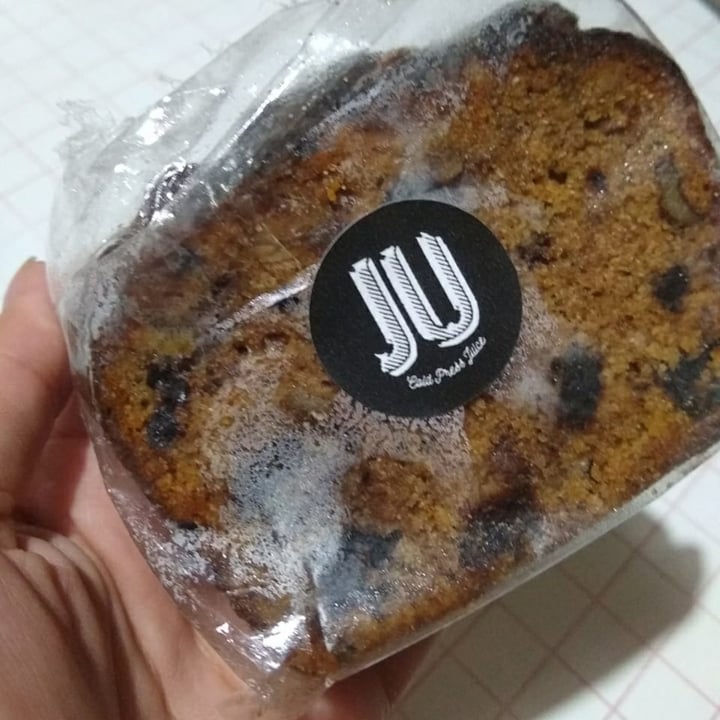 review photo of JU Vegano Budín De Banana, Chocolate Y Nuez shared by @gildaconstanza on 13 Dec 2020 - review