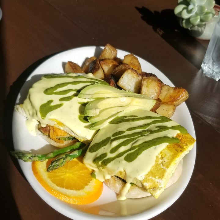 photo of Bunny's Nook Kitchen Vegan Benny shared by @veganonvanisle on  07 Mar 2021 - review