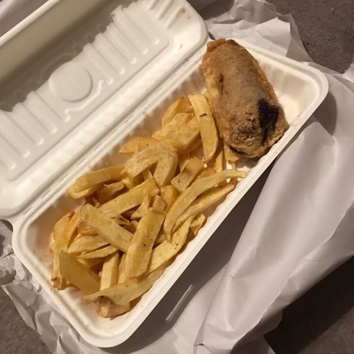photo of The Kent Fish & Chip Shop Sausage Supper shared by @theamicablevegan on  26 May 2020 - review
