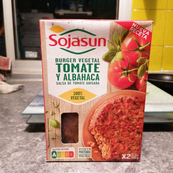 photo of Sojasun Burger vegetale Tomate Y Albahaca shared by @sandoralosmios on  26 Feb 2020 - review