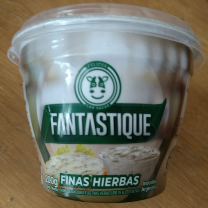 photo of Felices Las Vacas Queso Untable Fantastique Finas Hierbas shared by @nicoratlove on  05 Jun 2021 - review