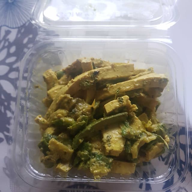 Foto do prato “Tofu con pesto”