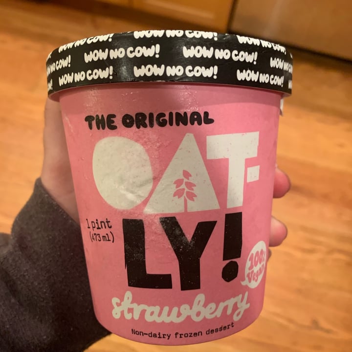 photo of Oatly Strawberry Ice Cream shared by @clairecancook on  04 Aug 2020 - review