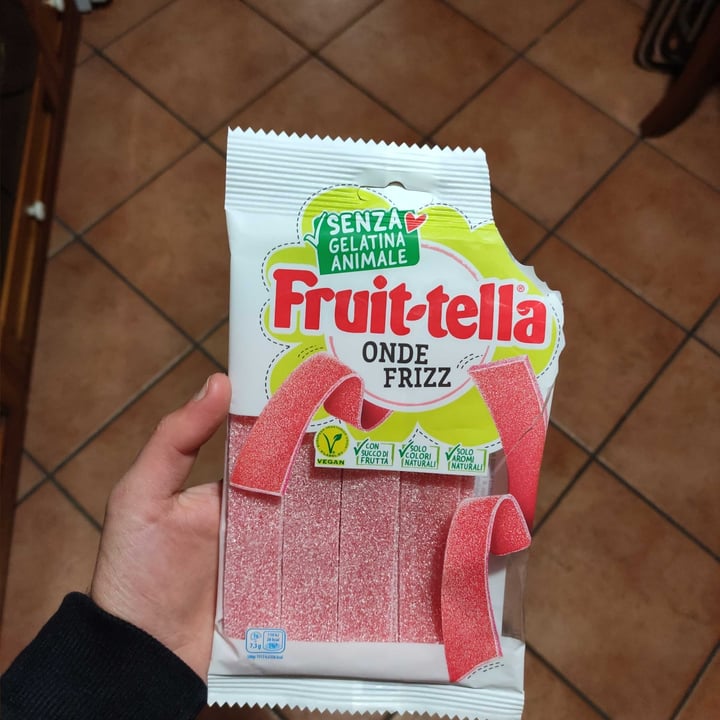 review photo of Fruit-tella Onde Frizz shared by @alessioadam on 13 Apr 2022 - review