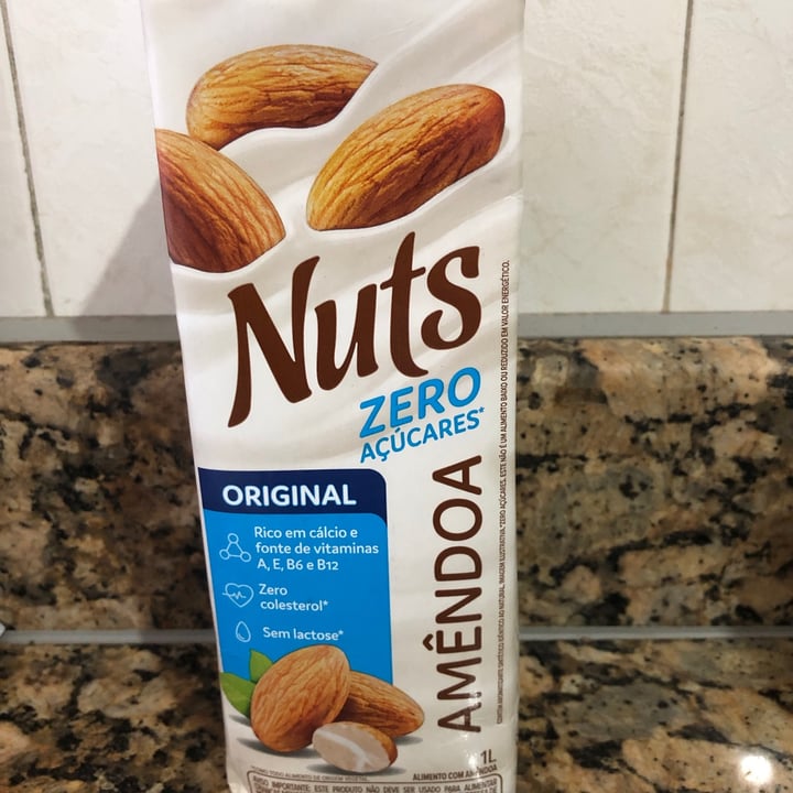 photo of Nuts Leite de amêndoas shared by @adrianaisk on  23 Jul 2021 - review