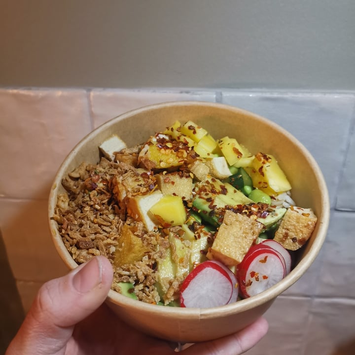 review photo of Poke Tiki Build your own bowl Regular Size shared by @yana1996 on 04 Dec 2021 - review