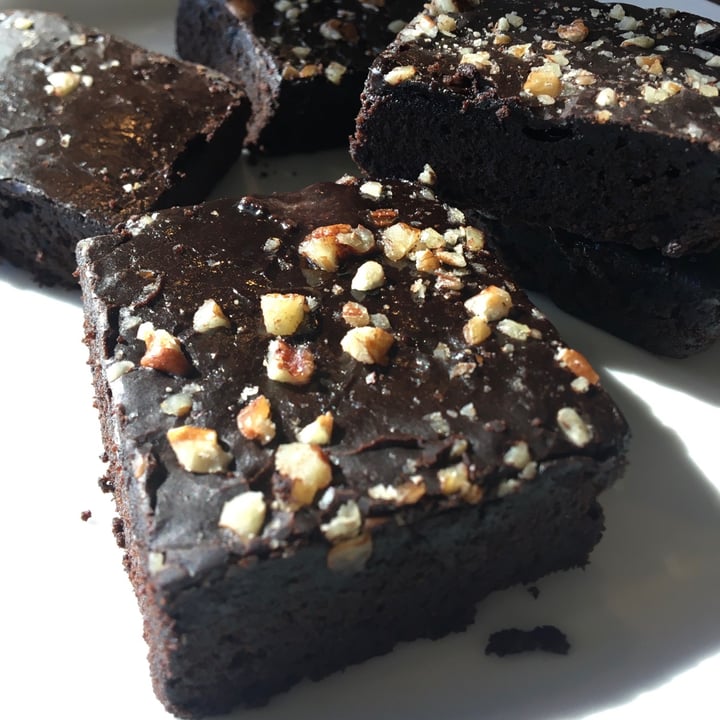 review photo of Earth Deli Brownies shared by @spreadinglove on 30 Jul 2020 - review