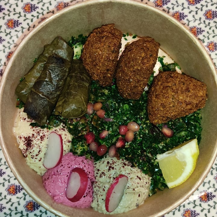 photo of Santo Falafel Babilonia shared by @hypatia on  03 Feb 2022 - review