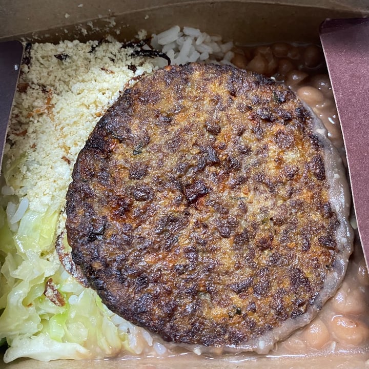 photo of LAR Vegetariano Vegan PF com Hamburguer shared by @izabeladerobi on  10 Jun 2022 - review