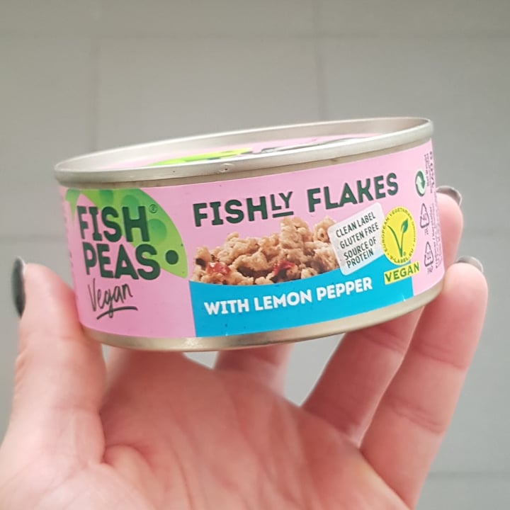 photo of fish peas fishly flakes shared by @vanpanda on  31 Jul 2022 - review
