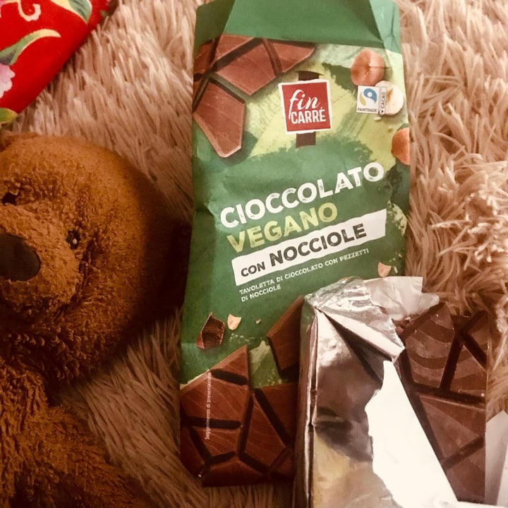 photo of Fin Carré Cioccolato vegano con nocciole shared by @moon28 on  23 May 2022 - review