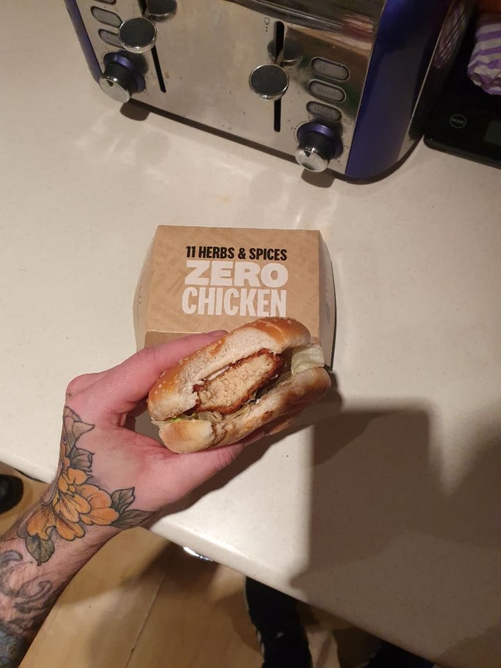 review photo of KFC Original Recipe Vegan Burger shared by @desolxte on 13 Jan 2020 - review