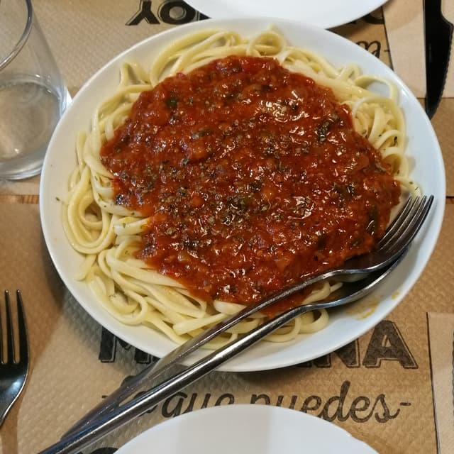 Photo of the dish “Tallarines con salsa boloñesa vegana”
