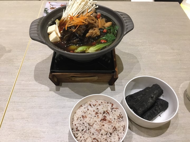 photo of Flavours by Saute Bak Kut Teh Lion Mane Hotpot with Rice shared by @coolbee77 on  08 Jul 2019 - review
