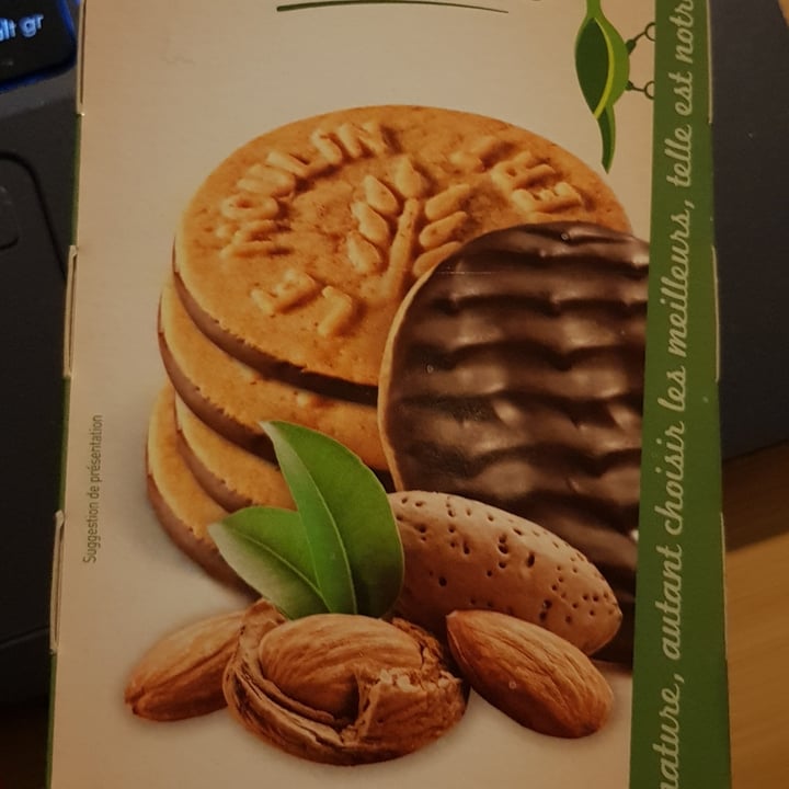 review photo of Le Moulin Du Pivert Plaisir Amande chocolat noir shared by @leimawi on 31 Dec 2021 - review