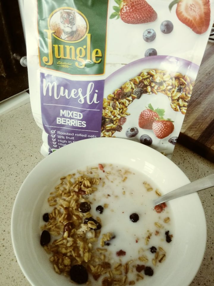 photo of Jungle Oats Muesli Mixed Berries shared by @earthlove on  07 Jan 2020 - review