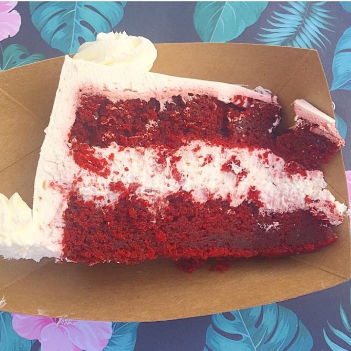 photo of The Vurger Red Velvet shared by @naivoncake on  11 Oct 2020 - review