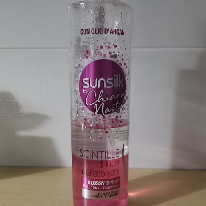 photo of Sunsilk Glossy spray by chiara nasti shared by @silvia6 on  18 Apr 2022 - review