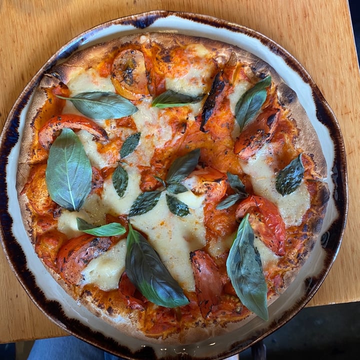 photo of The Vegie Bar Margarita Pizza shared by @savannahariarae on  28 Jan 2020 - review