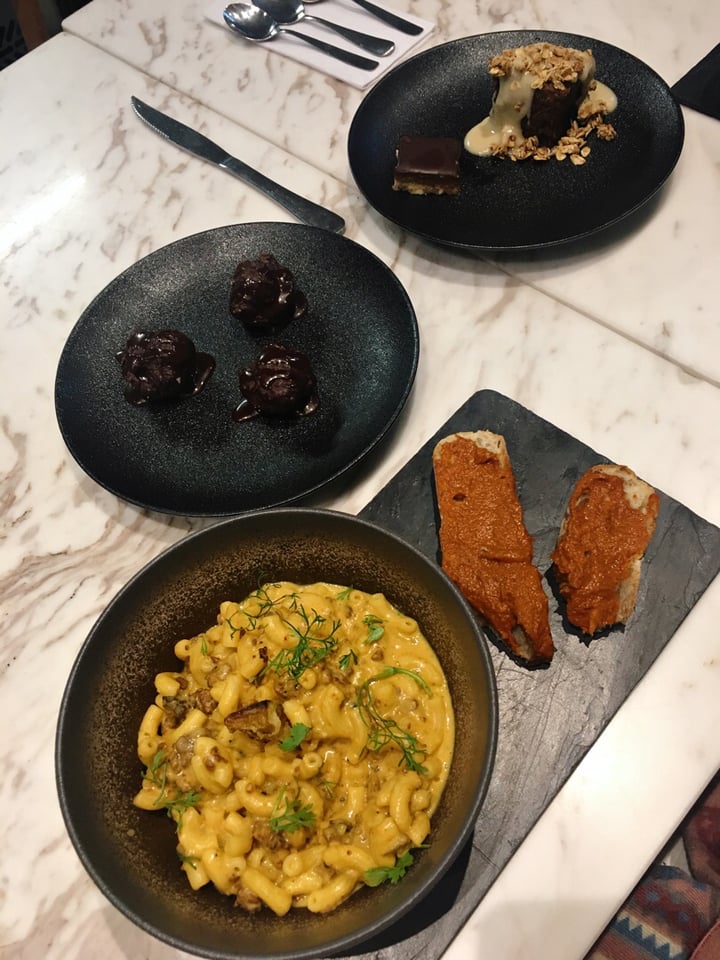 photo of Makeout Colombia Mac and cheese shared by @mpaulamojica on  24 Nov 2019 - review