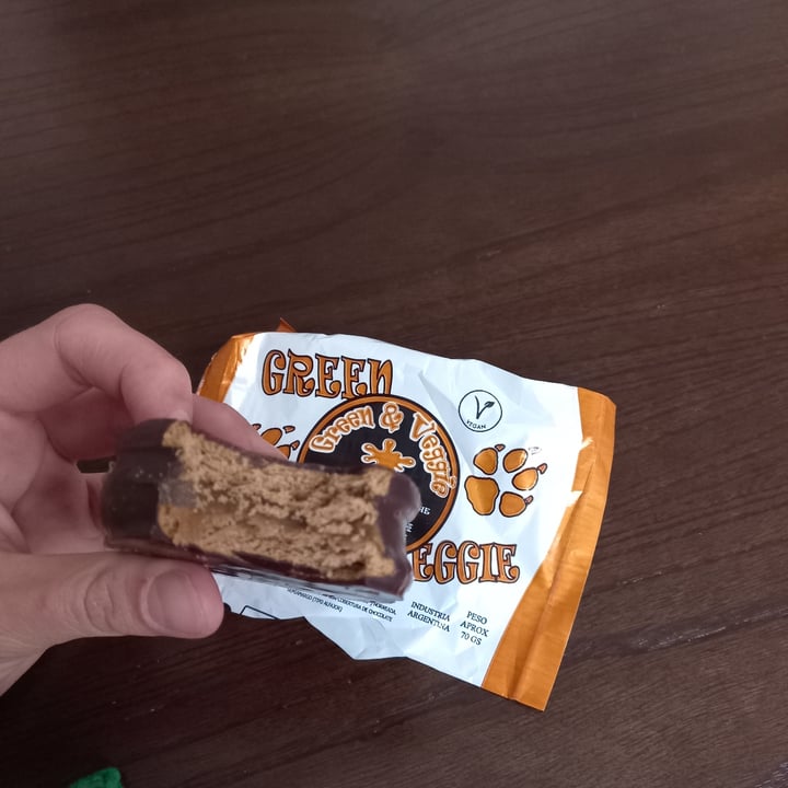 review photo of Green & Veggie Alfajor Relleno De Dulce De Leche shared by @biancavczerniuk on 14 Sep 2021 - review