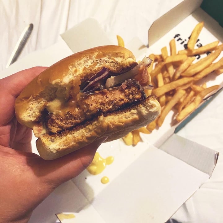 photo of Frankie & Benny's Viva La Vegan Burger shared by @veganlibby on  07 Jan 2020 - review