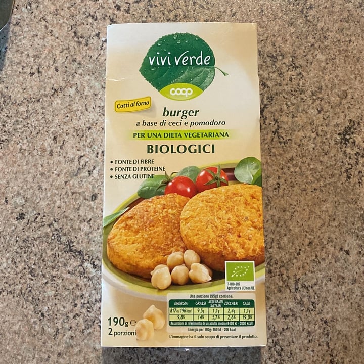photo of Vivi Verde Coop Burger ceci e pomodoro shared by @cristinamazzolin on  17 May 2022 - review