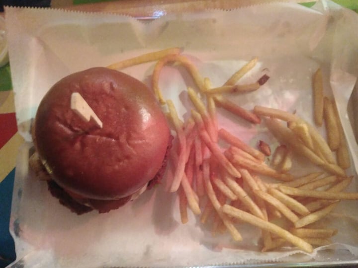 photo of Rainbow Rainburger shared by @yafitmu on  15 Feb 2020 - review