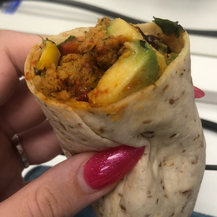 photo of Pret A Manger Falafel, Avo & Chipotle Salad Wrap shared by @izdaviz on  28 Jul 2022 - review